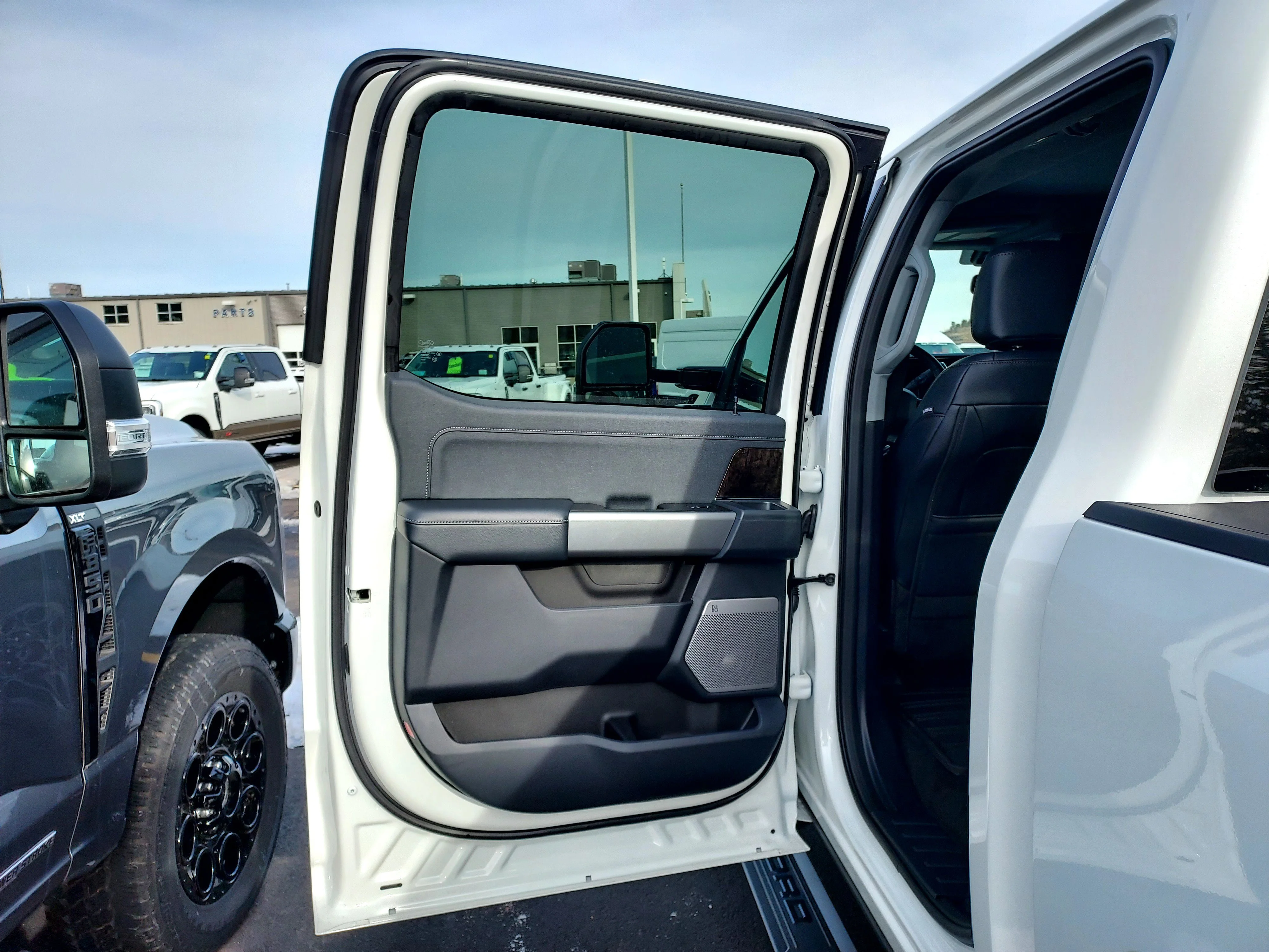New 2026 Star White Metallic Tri-Coat Ford LARIAT image 15
