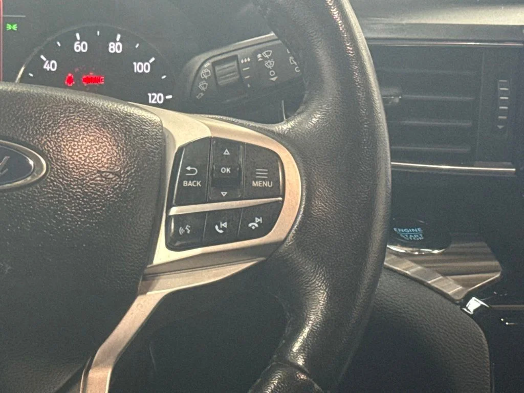 Used 2022 Agate Black Metallic Ford Limited image 18