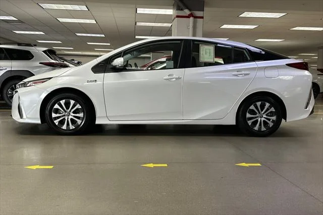 Certified Used 2021 Wind Chill Pearl Toyota  image 7