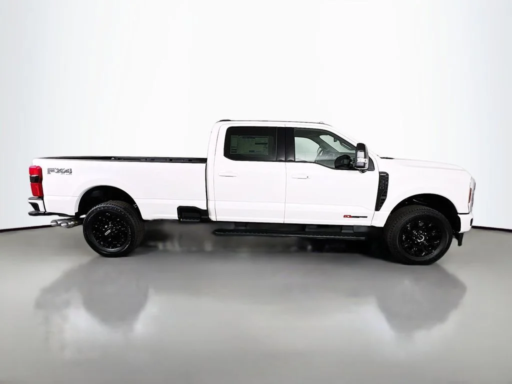 New 2026 Star White Metallic Tri-Coat Ford Lariat image 18