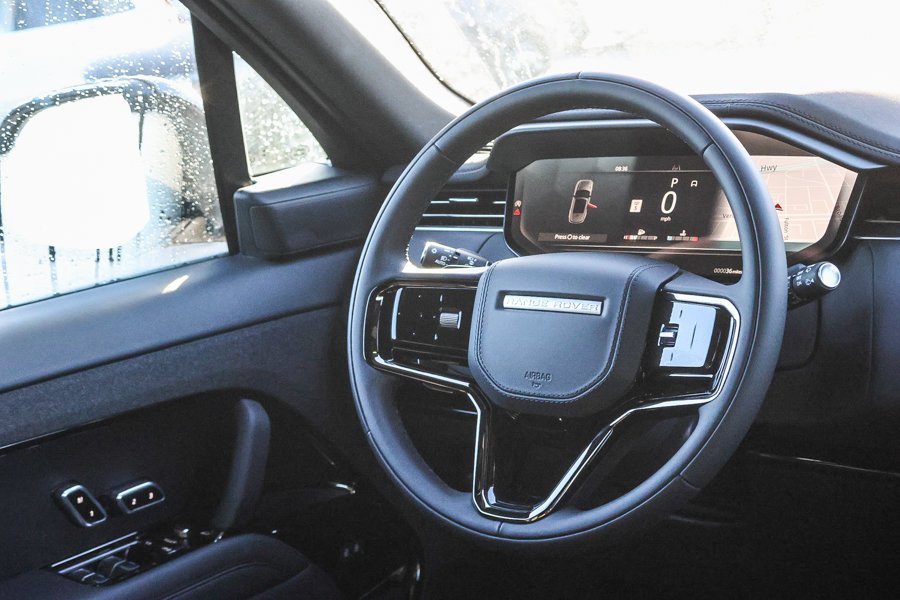 New 2026 Borasco Grey LAND ROVER Dynamic SE image 23