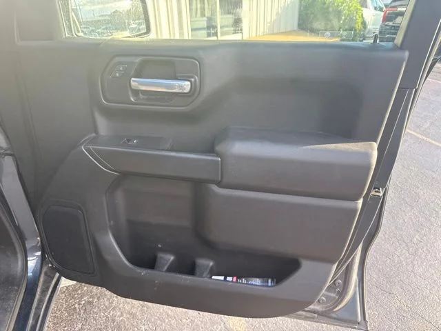 Used 2021 Gray Chevrolet Custom image 25