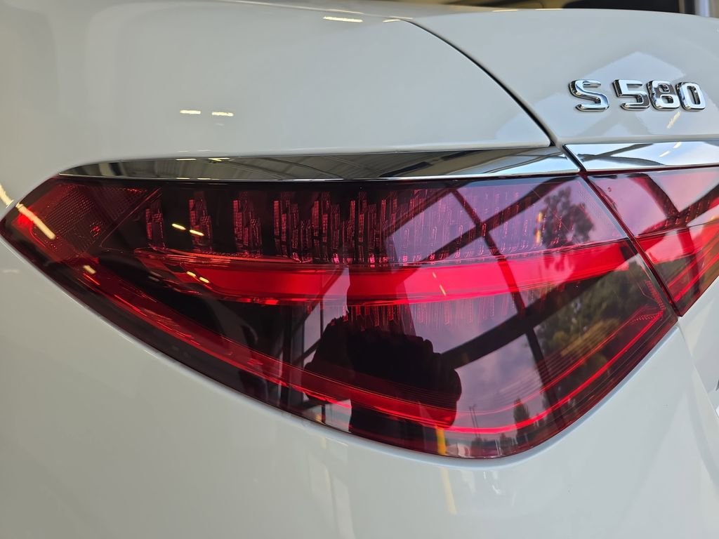 Certified Used 2023 White Mercedes-Benz S 580 image 39