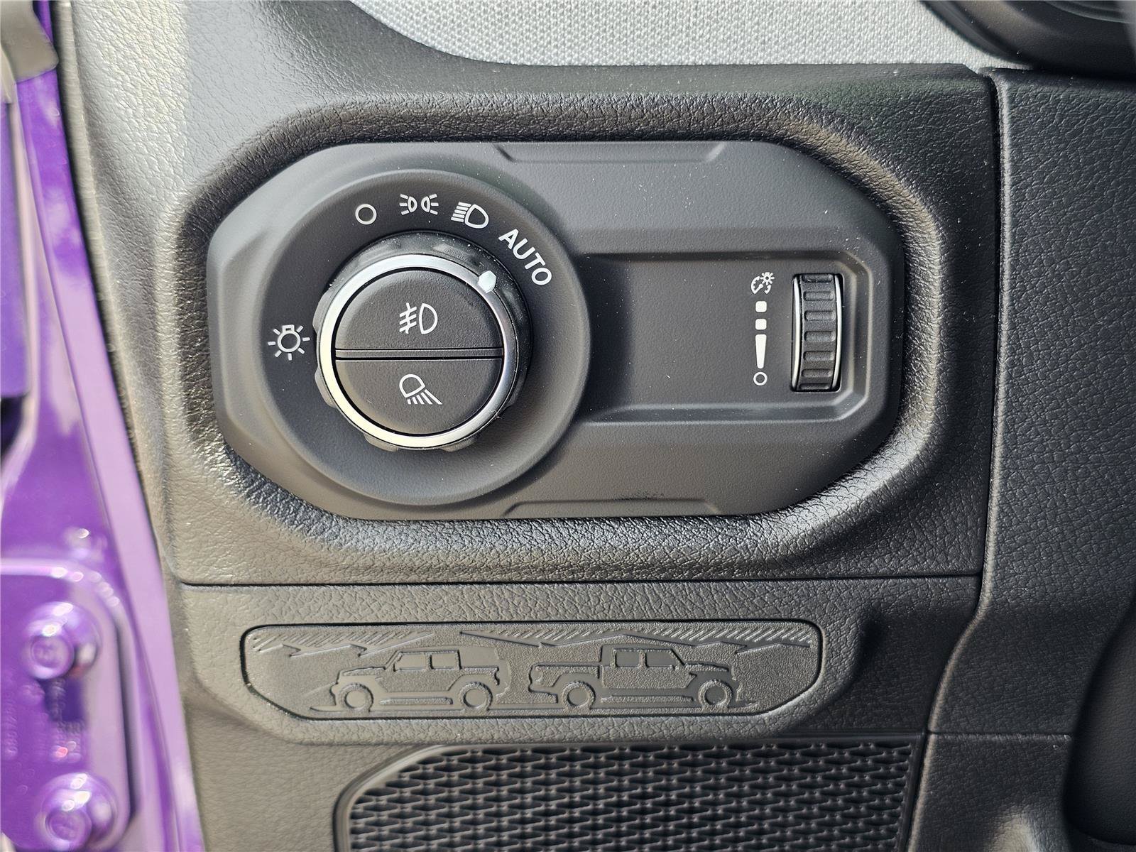 New 2026 Reign Jeep Sport S image 19