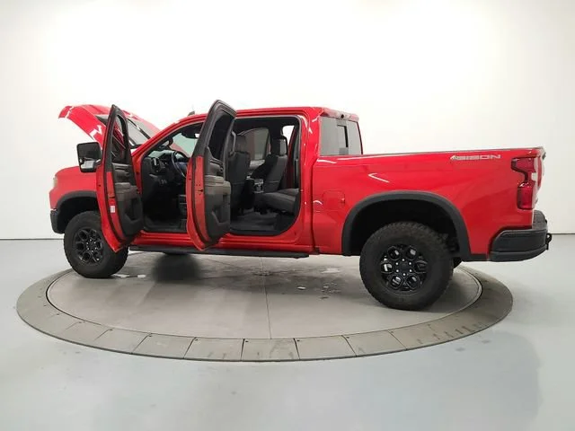 2023 Chevrolet Silverado 1500 ZR2 - Photo 13