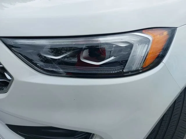 Used 2024 White Ford Titanium image 30