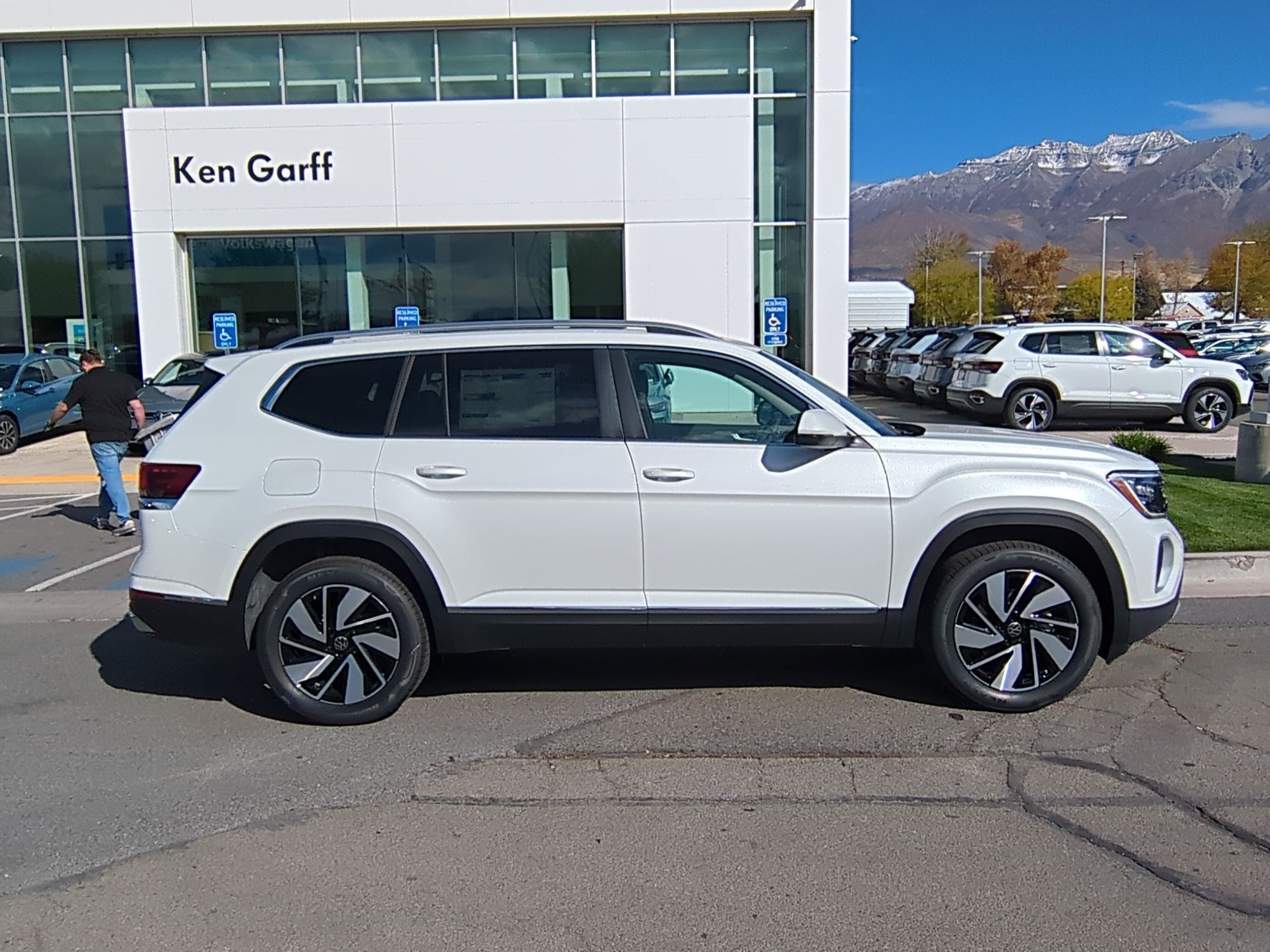 New 2026 Opal White Pearl Volkswagen 2.0T SEL image 2