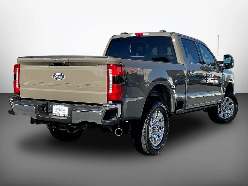 New 2027 Marsh Gray Metallic Ford F-250® Lariat® image 16