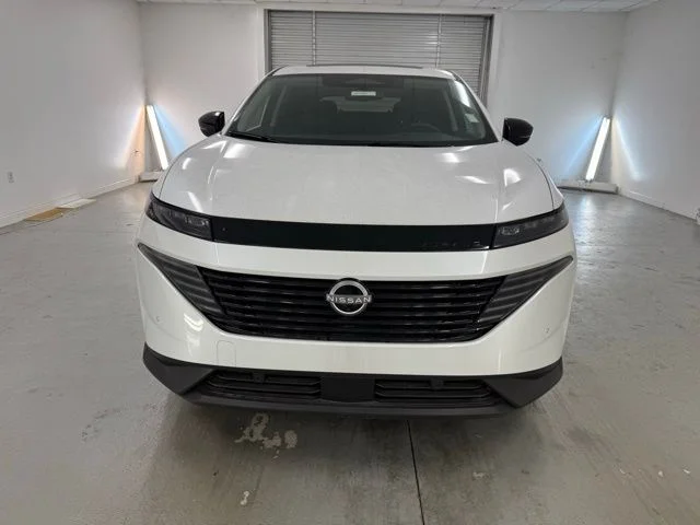 New 2025 Everest White TriCoat Nissan SL image 2
