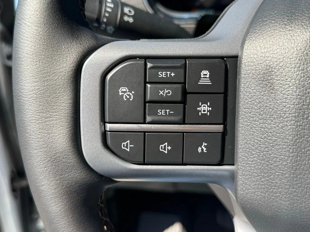 New 2025 White Ford Lariat image 20