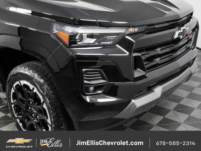 New 2026 Black Chevrolet Z71 image 38