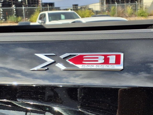 New 2026 Onyx Black GMC SLT image 9