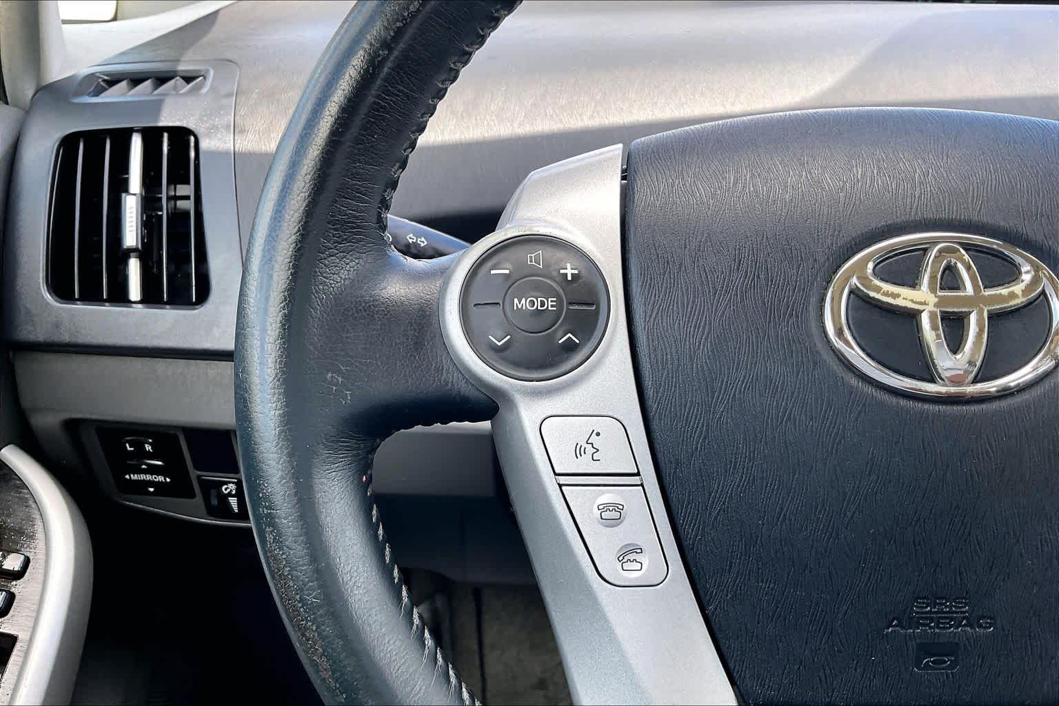 Used 2011 Winter Gray Metallic Toyota I image 23