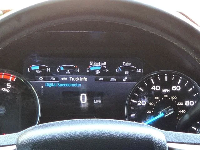 Used 2022 White Metallic Ford Platinum image 23