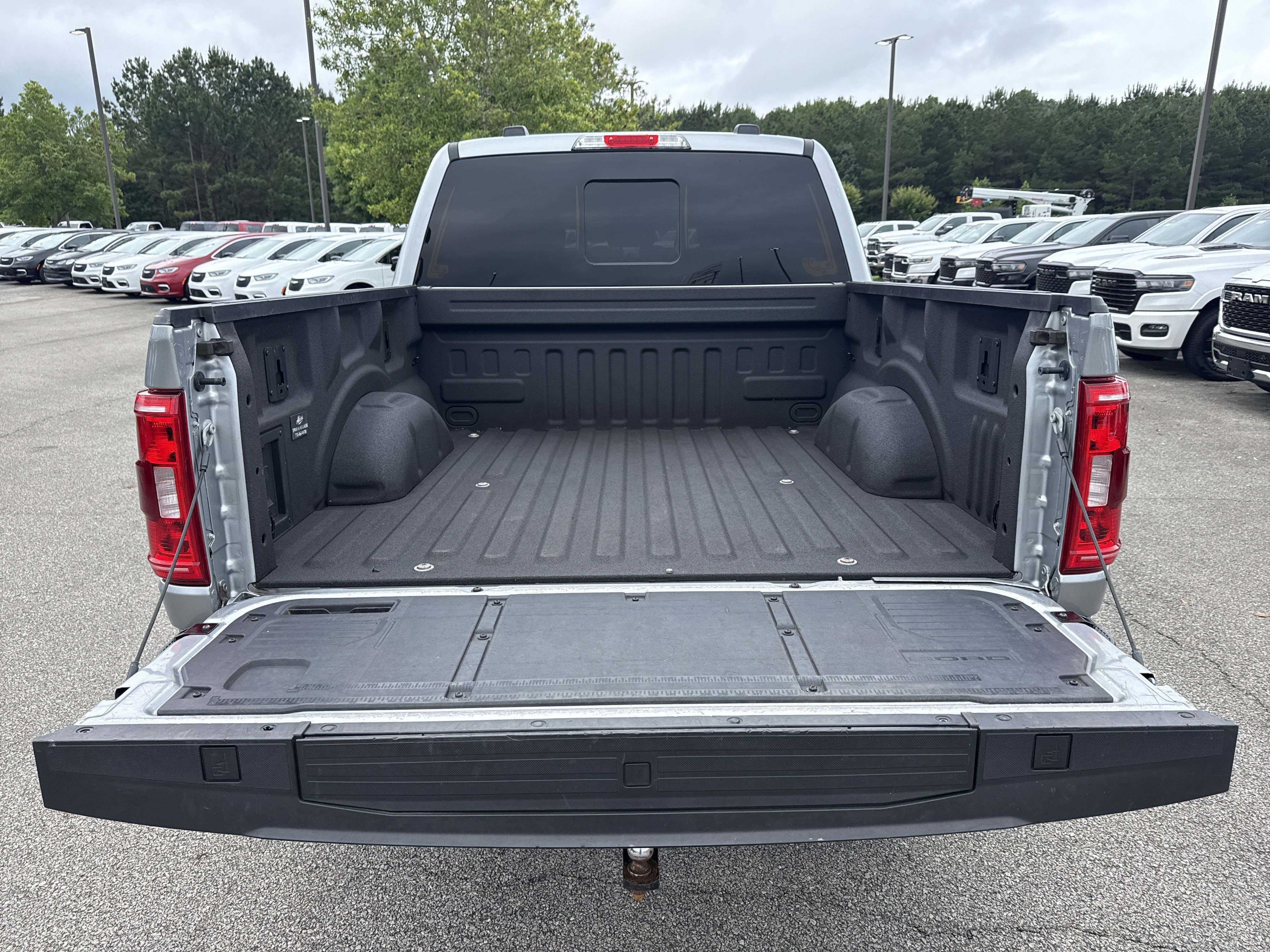 Used 2023 Silver Ford  image 19