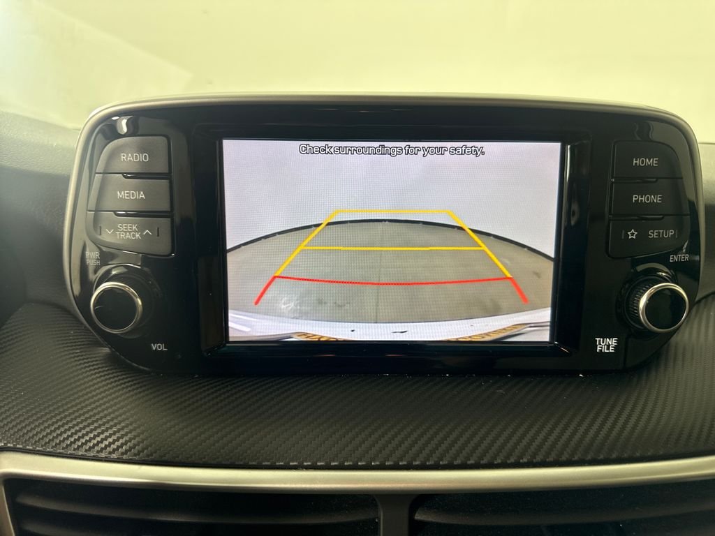 Used 2019 White Hyundai SE image 29