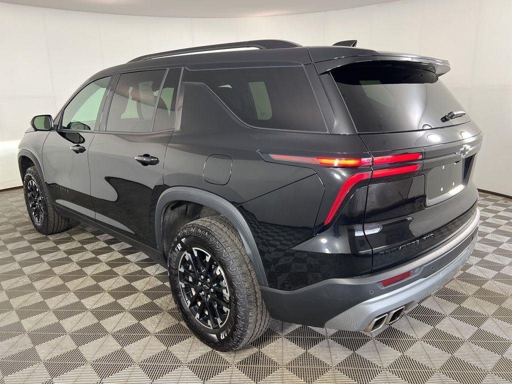 Used 2025 Black Metallic Chevrolet Z71 image 7