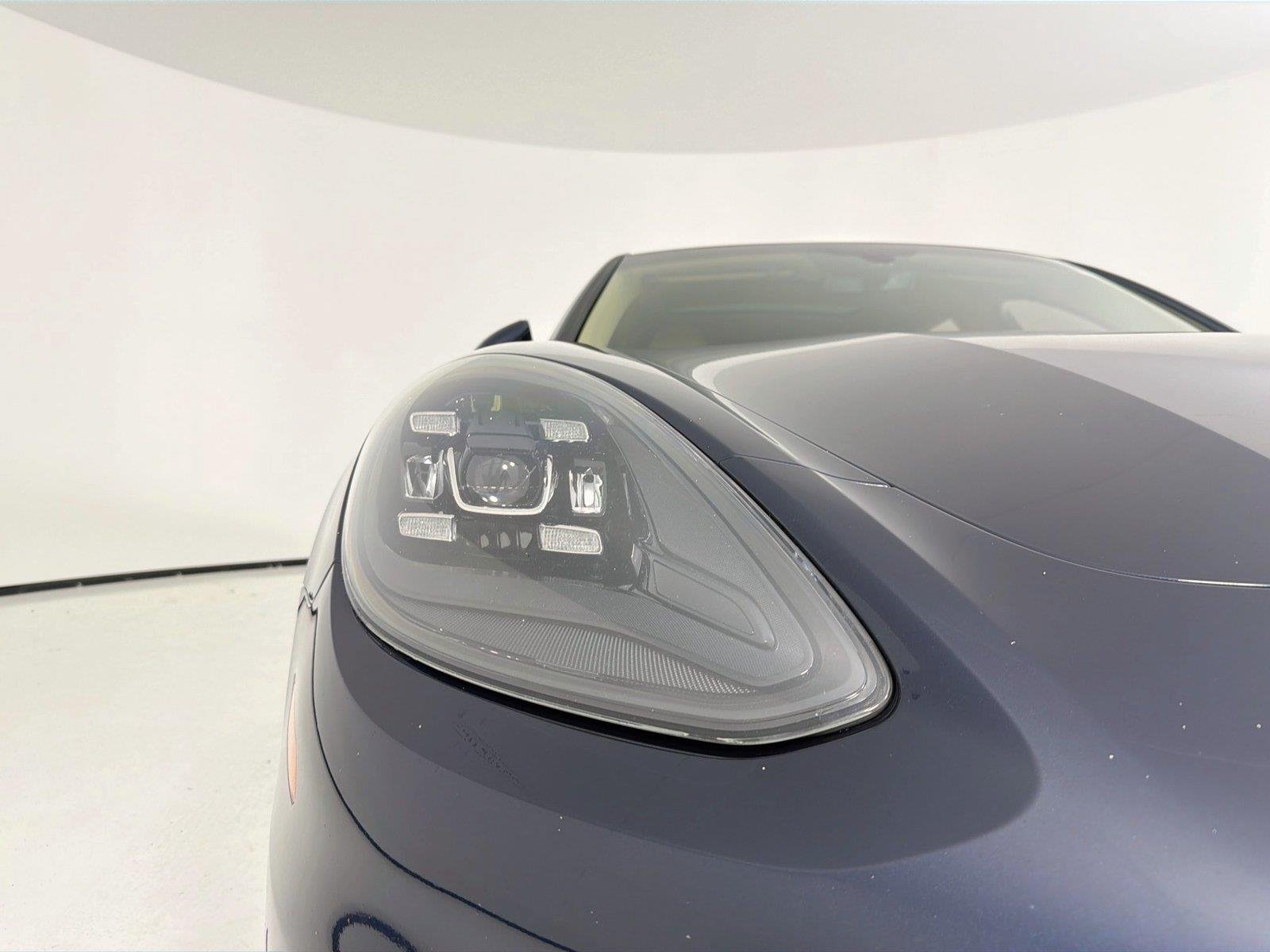Used 2020 Night Blue Metallic Porsche 4 image 32