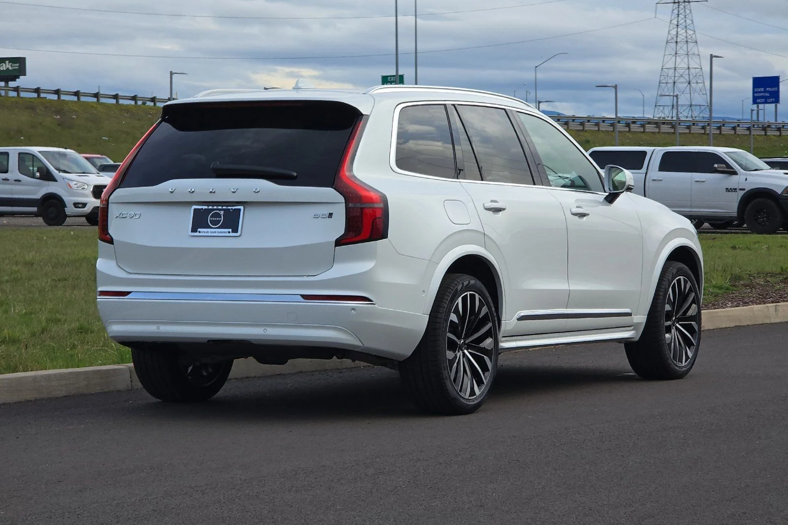 New 2026 Crystal White Volvo Plus image 3