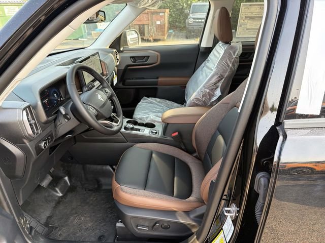 New 2026 Shadow Black Ford Outer Banks® image 5