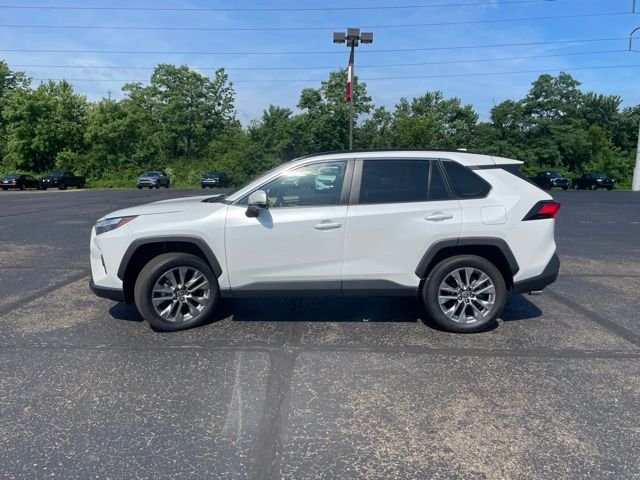 Certified Used 2025 Beige Toyota XLE Premium image 2