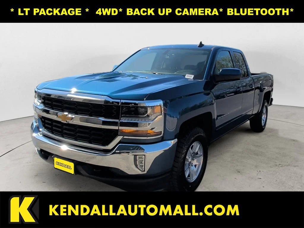 Used 2017 DEEP OCEAN BLUE METALLIC Chevrolet LT image 1