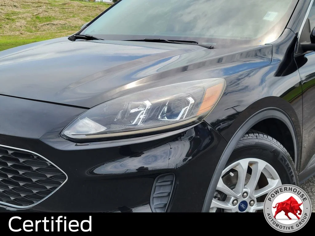Used 2020 Black Ford SE image 10