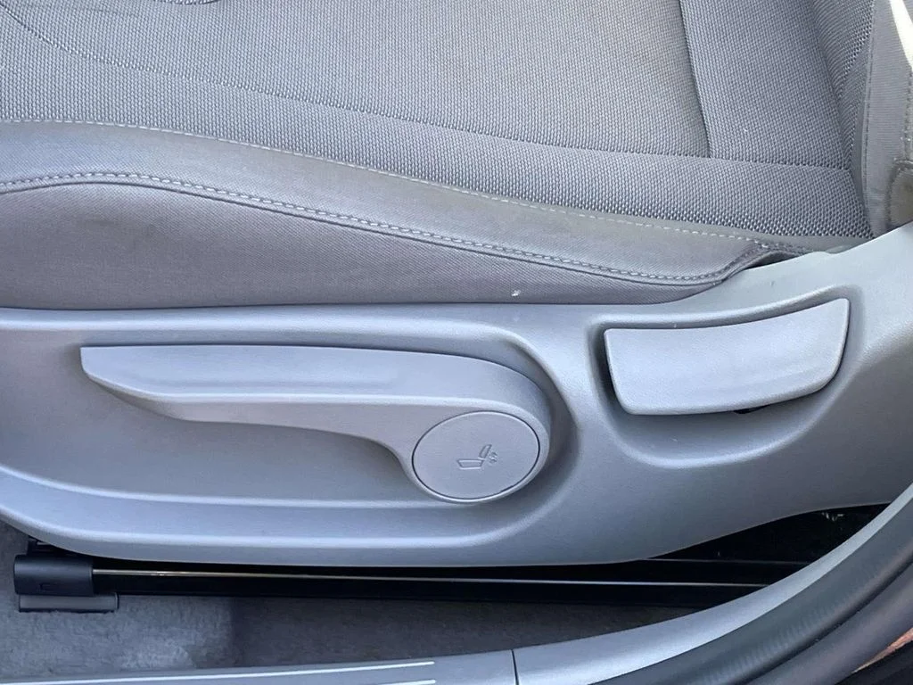 New 2025 Black Hyundai SE image 16