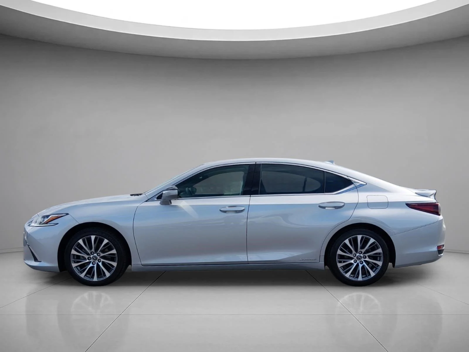 Used 2021 Silver Lining Metallic Lexus ES 300h image 2