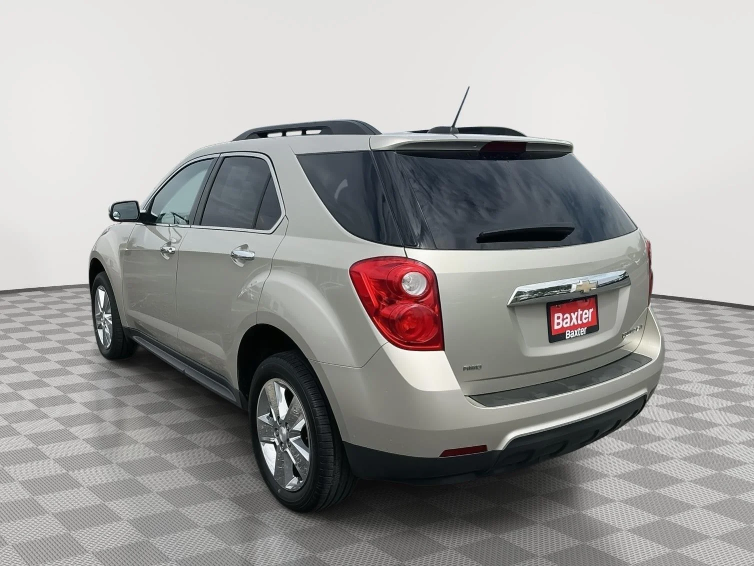 Used 2015 Champagne Silver Metallic Chevrolet LT image 19
