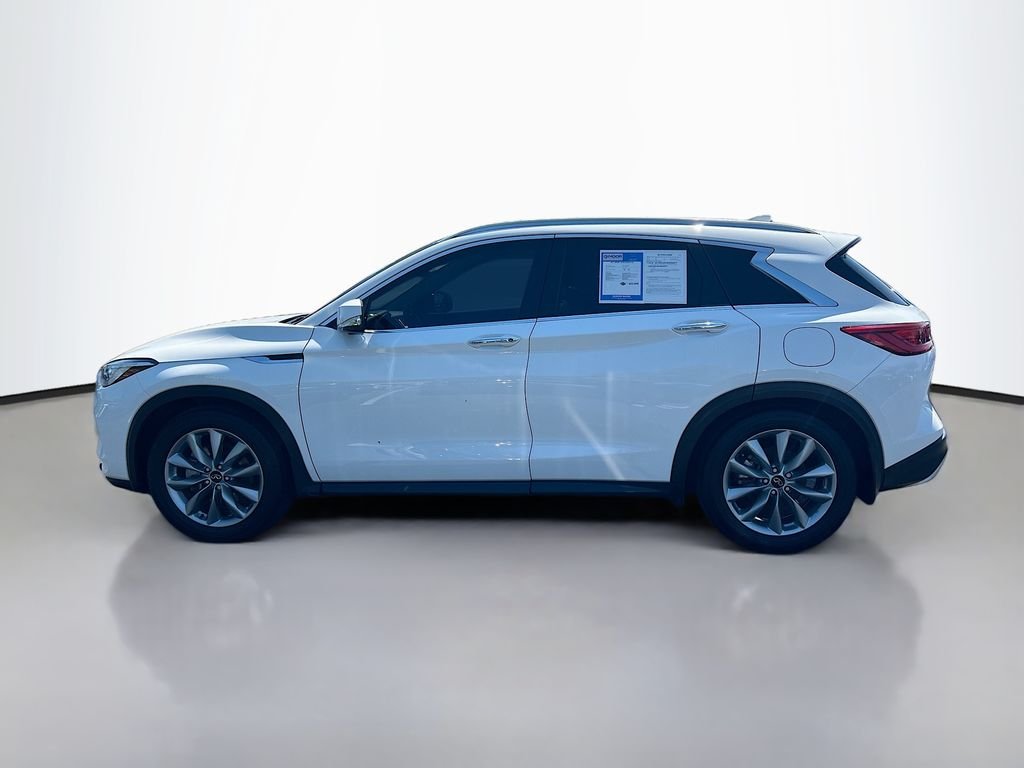 Used 2021 Lunar White INFINITI ESSENTIAL image 4