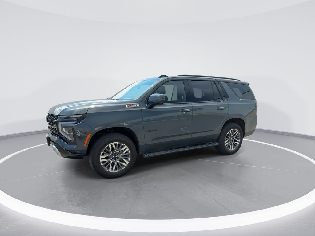 Used 2025 Gray Chevrolet Z71 image 4