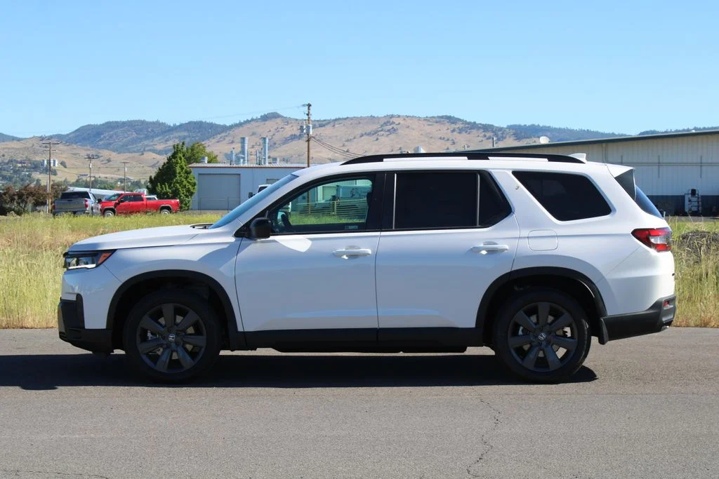 New 2026 Platinum White Pearl Honda AWD Sport image 3