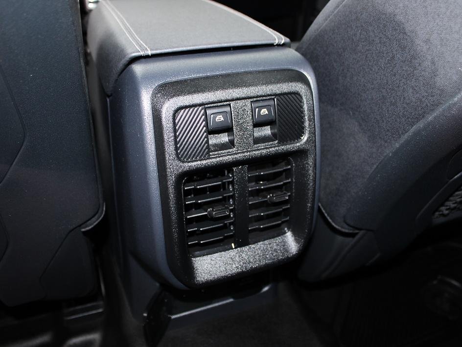 Used 2025 Gray Ford Badlands image 34