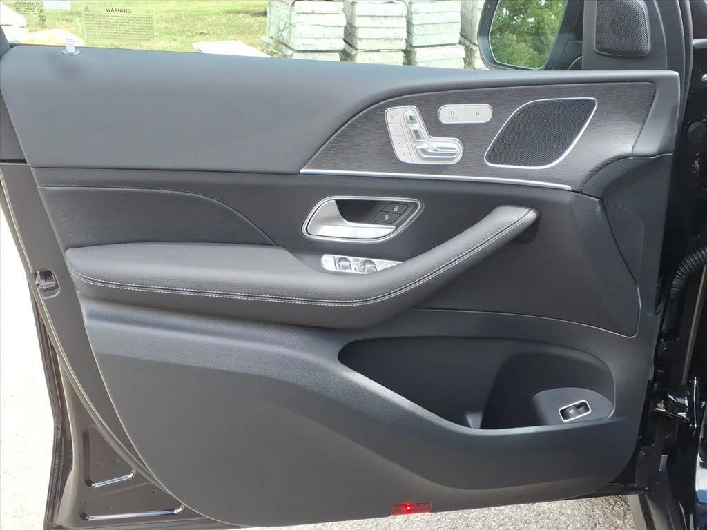 2025 Mercedes-Benz GLE GLE450 - Photo 42