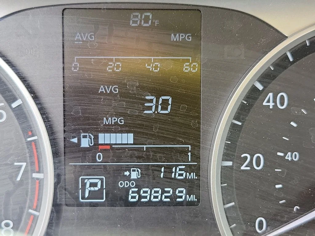 Used 2024 White Nissan S image 26