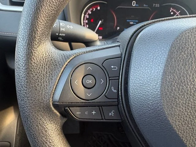 Used 2025 White Toyota XLE image 19