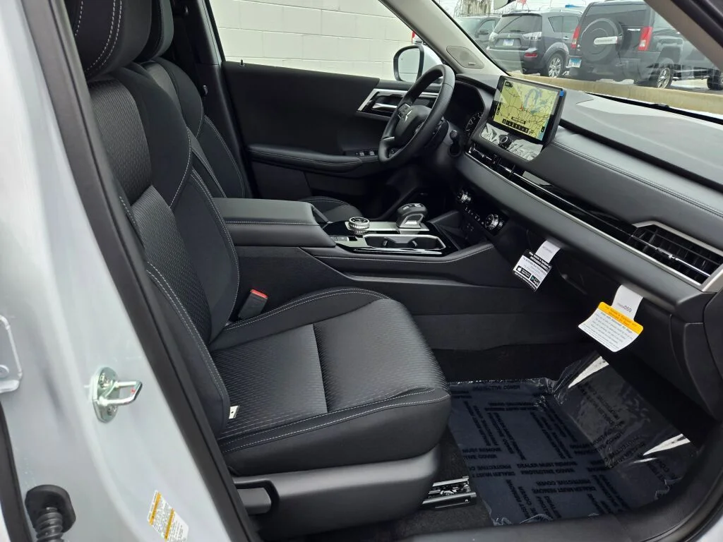 New 2026 White Mitsubishi ES image 4