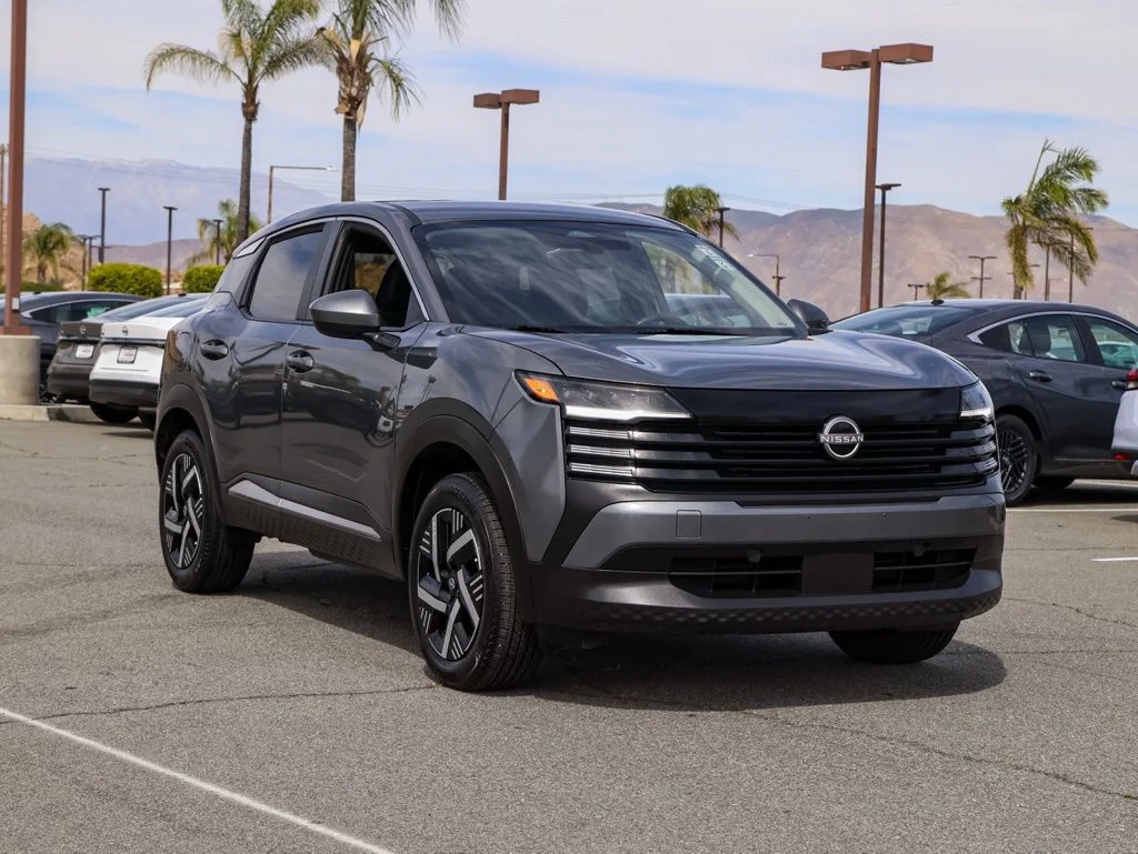 Used 2025 Gray Nissan SV image 1
