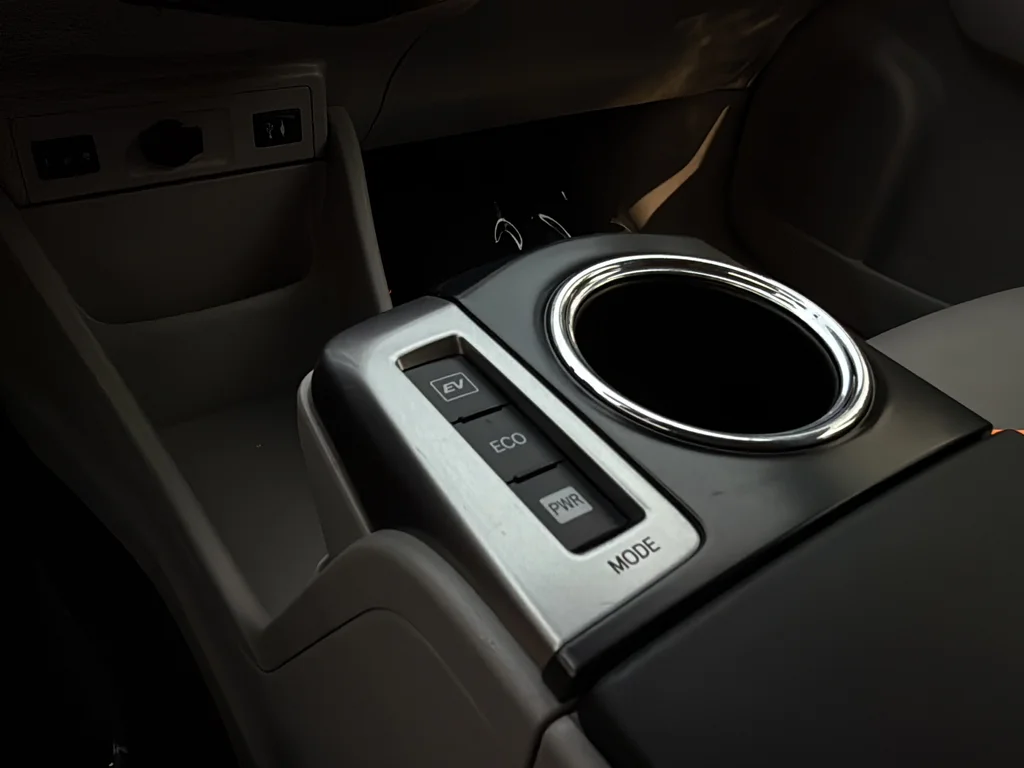 Used 2015 Magnetic Gray Metallic Toyota Four image 33