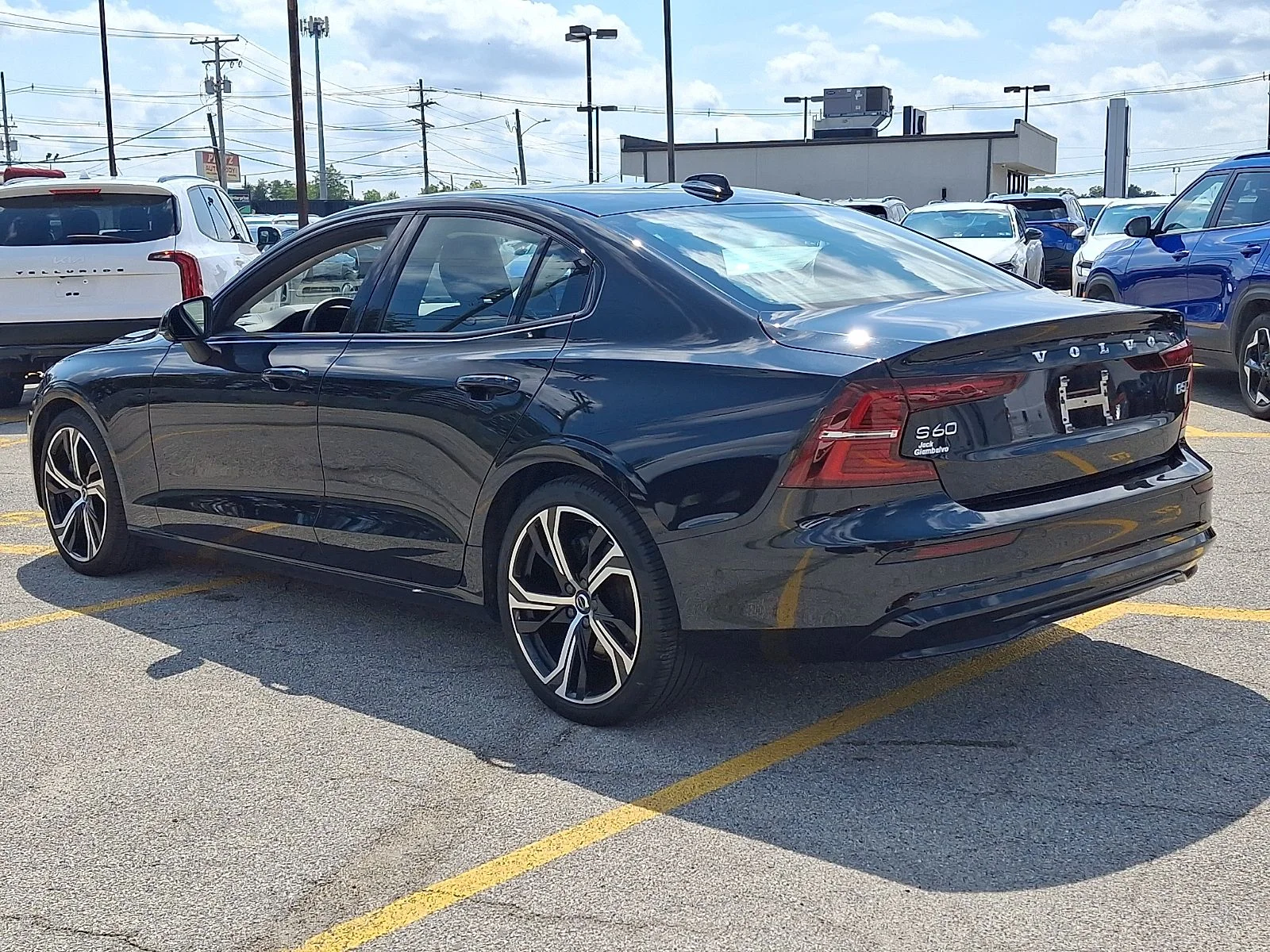 Used 2024 Black Volvo Ultimate image 4