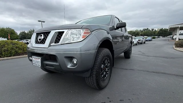 Used 2020 Gray Nissan SV image 9