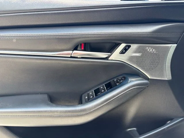 Used 2019 Blue Mazda Preferred image 11