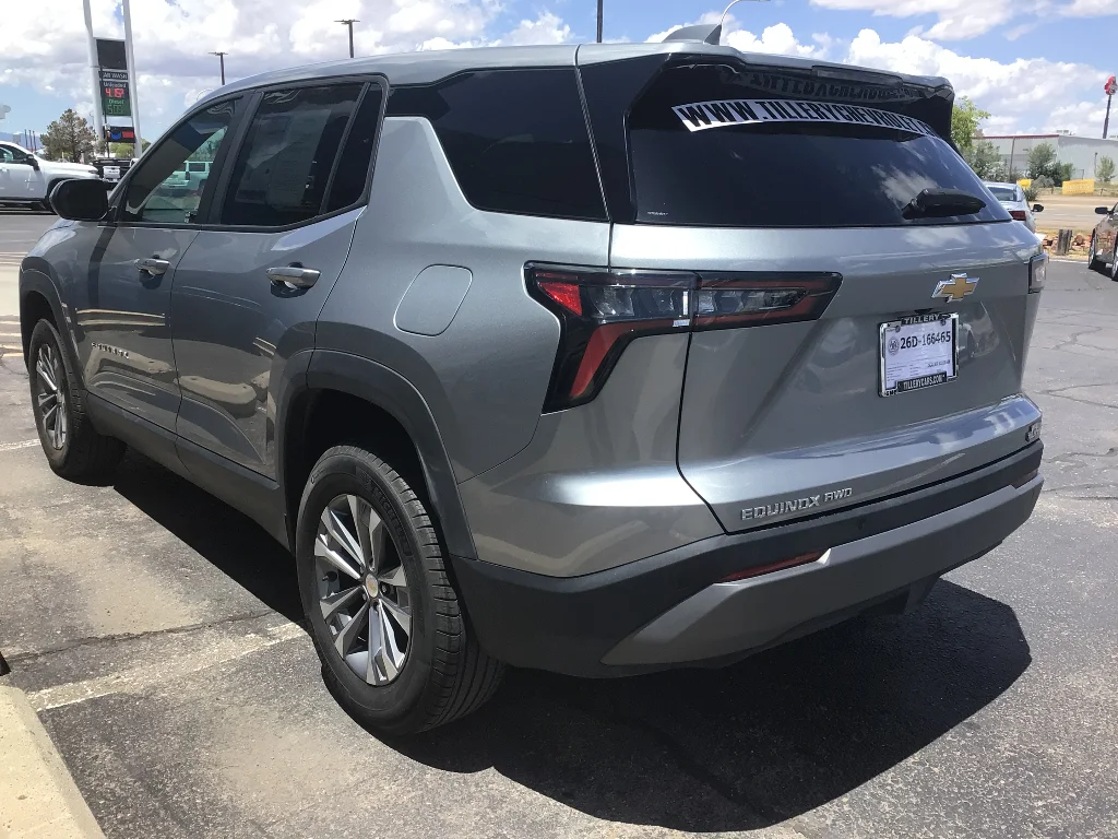 Used 2025 Sterling Gray Metallic Chevrolet LT image 4