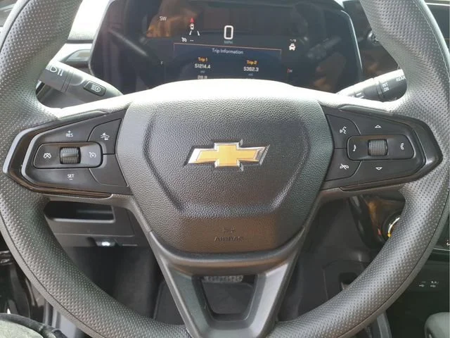 Used 2025 Mosaic Black Metallic Chevrolet LT image 12