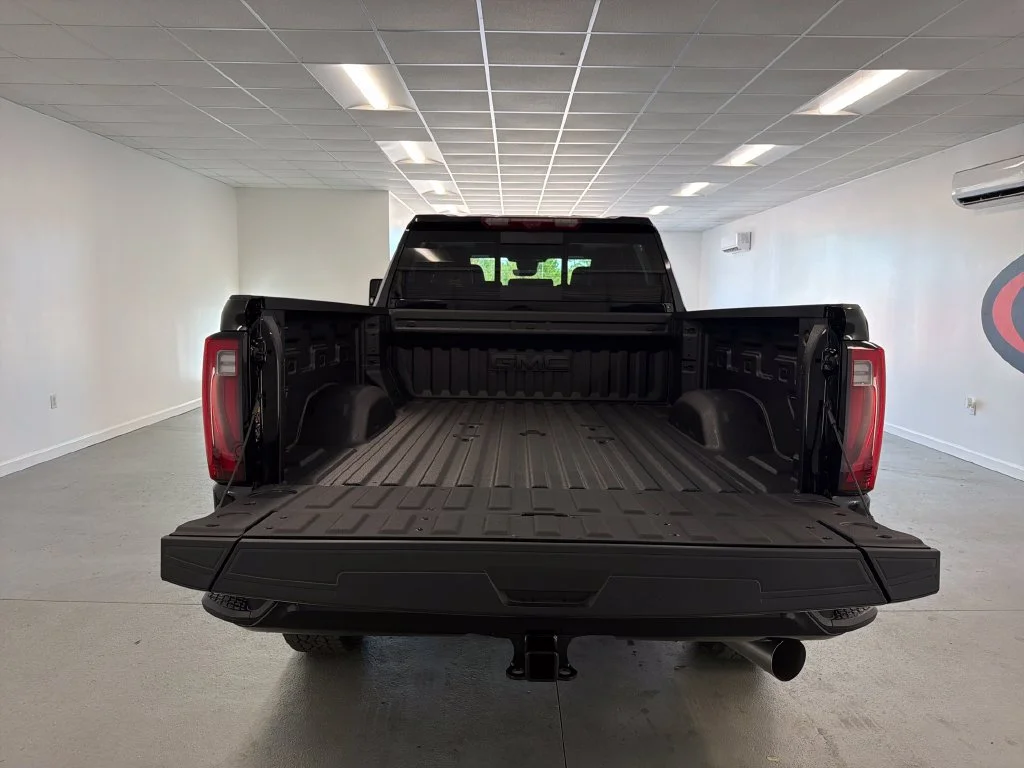 New 2026 Onyx Black GMC Denali Ultimate image 8