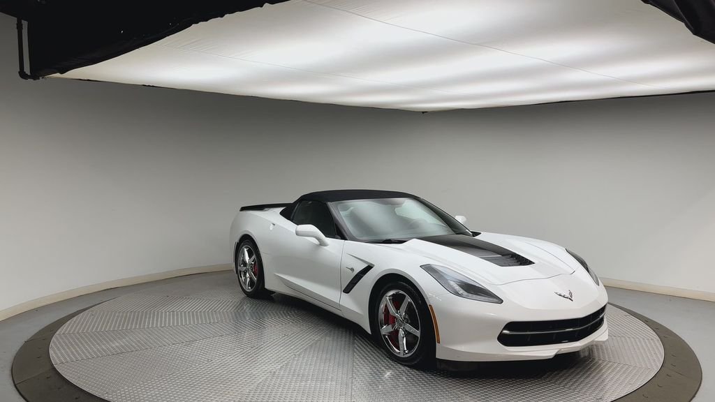 Used 2014 Arctic White Chevrolet Base image 8