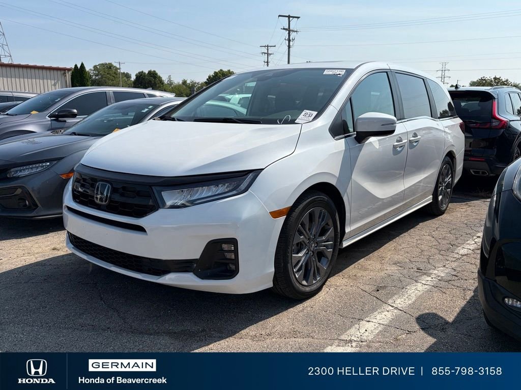 Used 2026 White Honda Touring image 1