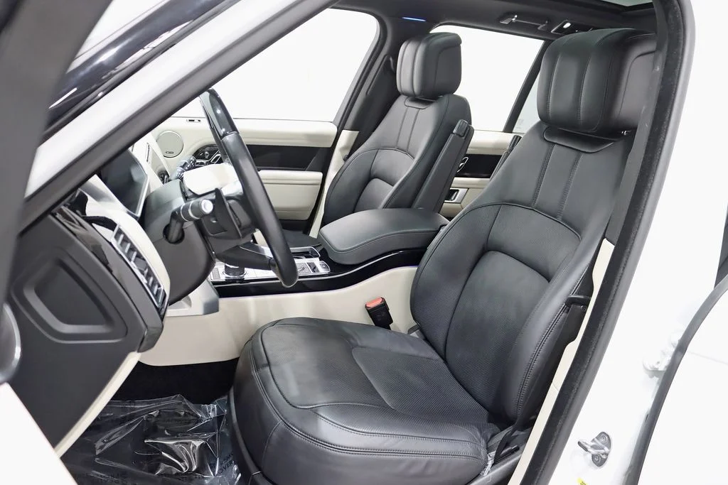 Used 2021 White Land Rover Westminster image 24