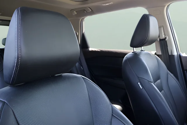 Used 2021 Gray Nissan Platinum image 18